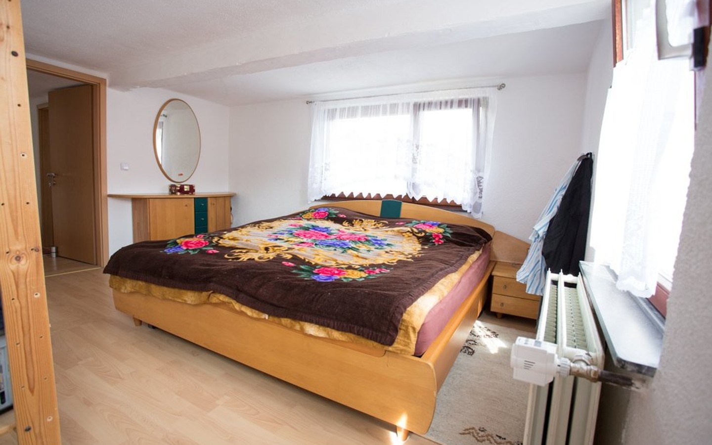 Schlafzimmer - Einfamilienhaus mit Gartenparadies in zentraler Lage von Neckargemünd-Mückenloch!