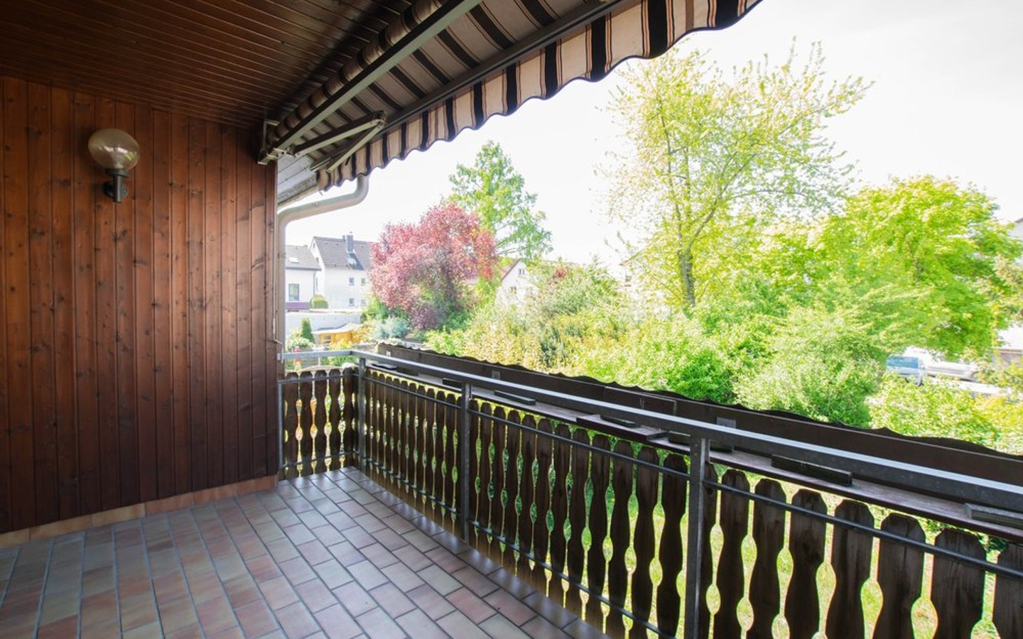 Balkon Obergeschoss - Nußloch: Geräumiges Ein- bis Zweifamilienhaus mit viel Potenzial