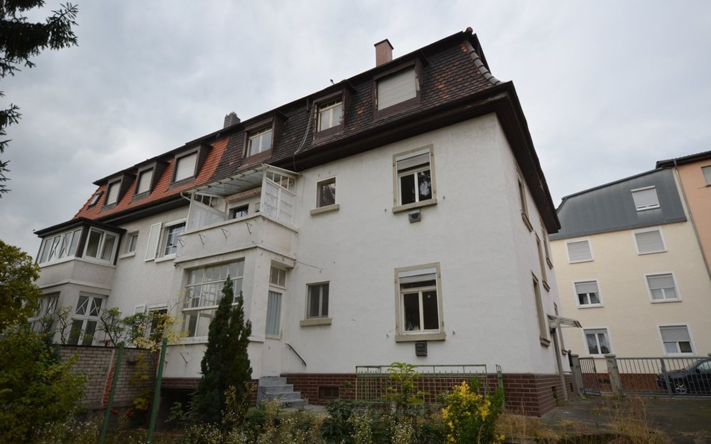 Rückansicht - Mannheim Sandhofen: Imposantes 3 Familienhaus in bevorzugter, ruhiger und zentraler Lage