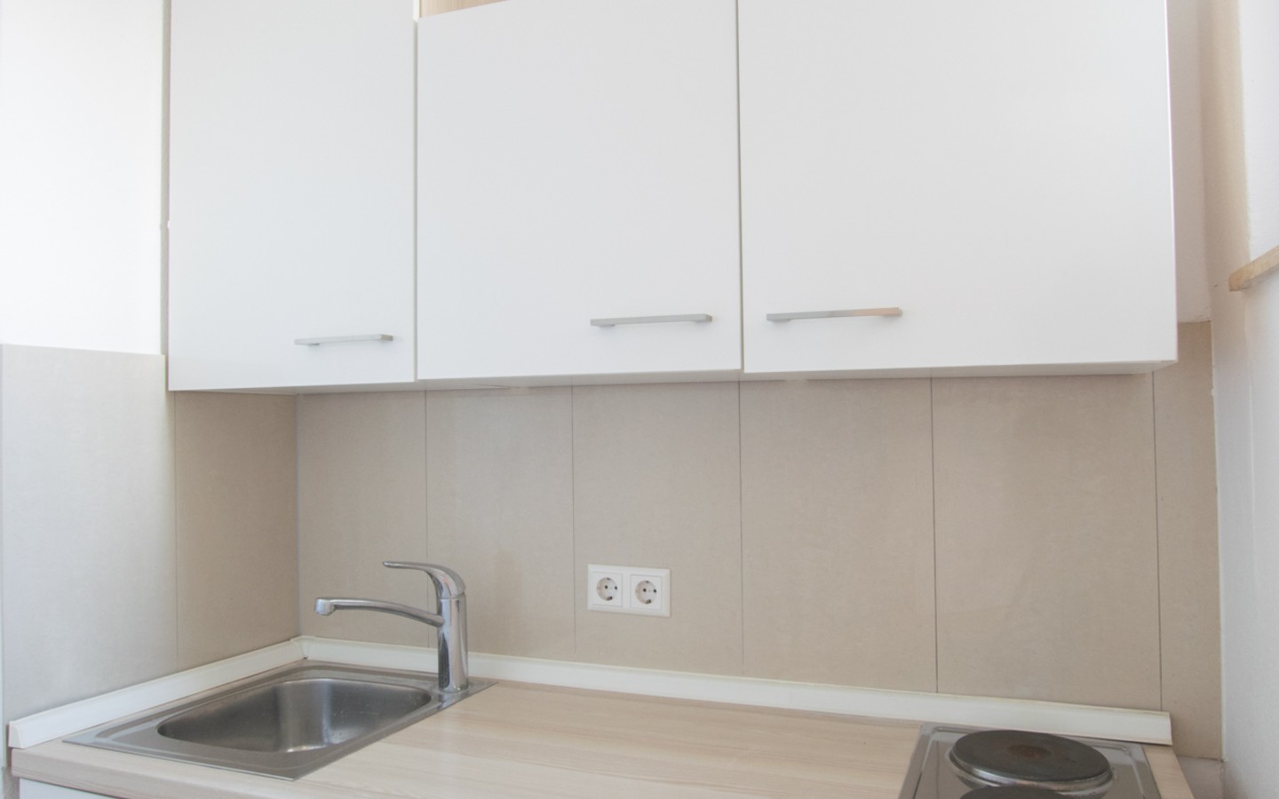 Küche - Eppelheim: Gepflegte Einzimmerwohnung mit Stellplatz in traumhafter Aussichtslage