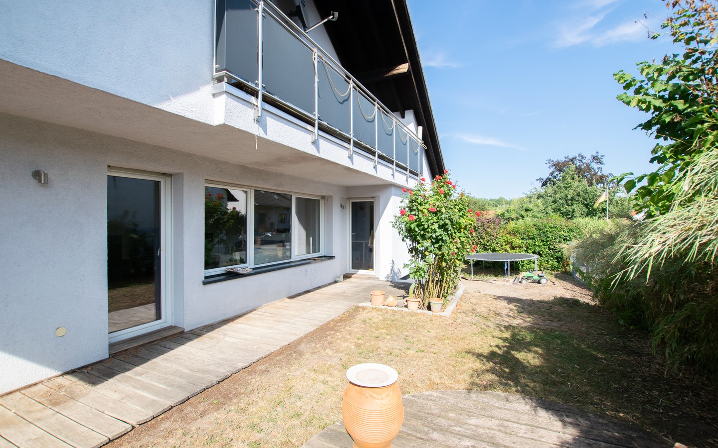 Terrasse - Modernes Einfamilienhaus auf großem Grundstück in ruhiger Lage von Lobenfeld +Virtuelle 3D-Tour+