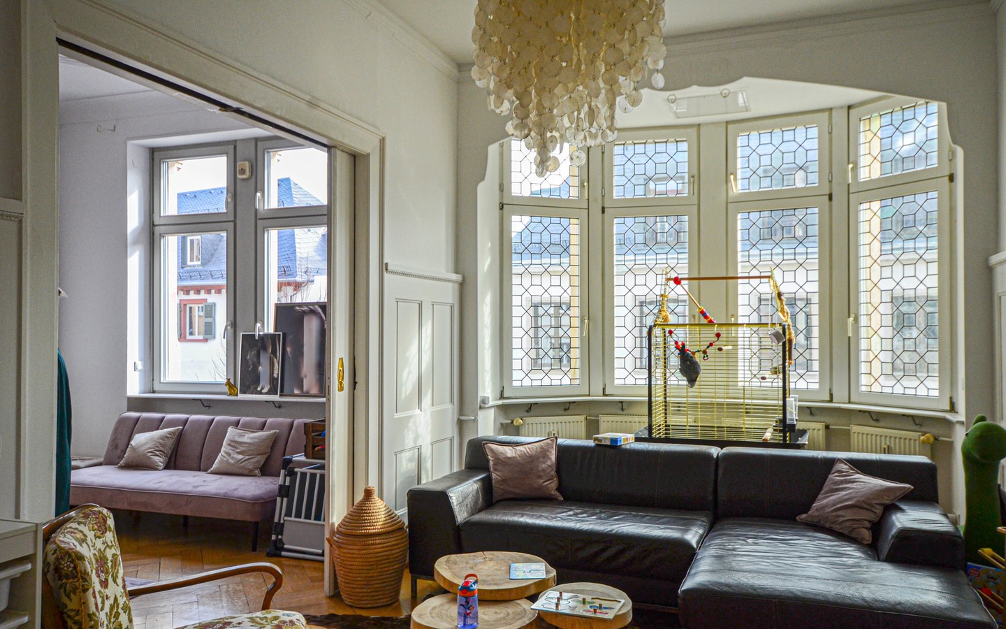 Wohnzimmer - Im Herzen der Altstadt: Grandiose Fünfzimmerwohnung mit Balkon