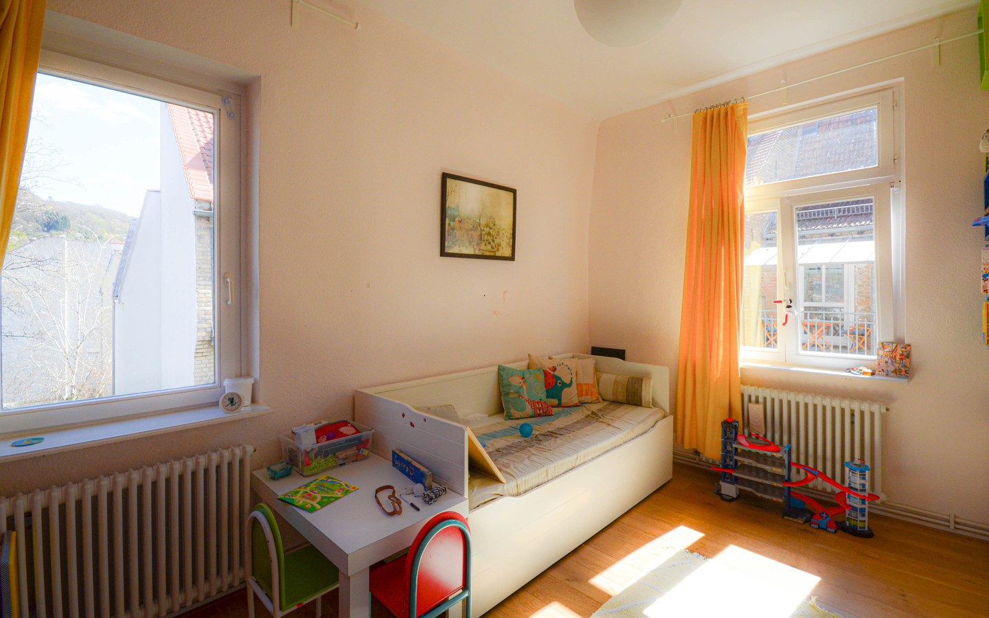 Kinderzimmer - Traumhaft schöne Fünfzimmerwohnung in Heidelberg-Neuenheim