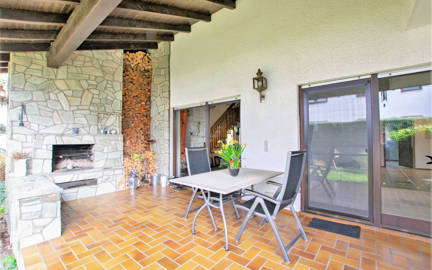 Terrasse - Für den Urlaub zu Hause: Einfamilienhaus mit mediterranem Charme!