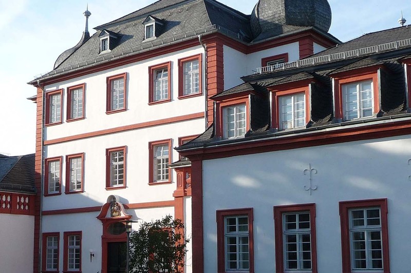 Immobilienmakler Ilvesheim Schloss Ilvesheim.jpg