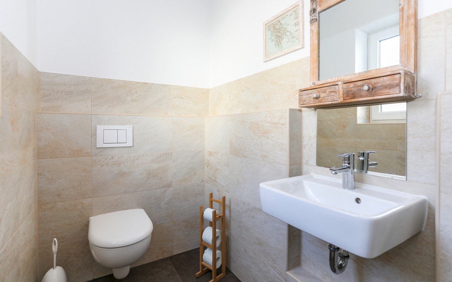 Gäste-WC - Moderne und energieeffiziente Doppelhaushälfte zum Wohlfühlen in Bammental