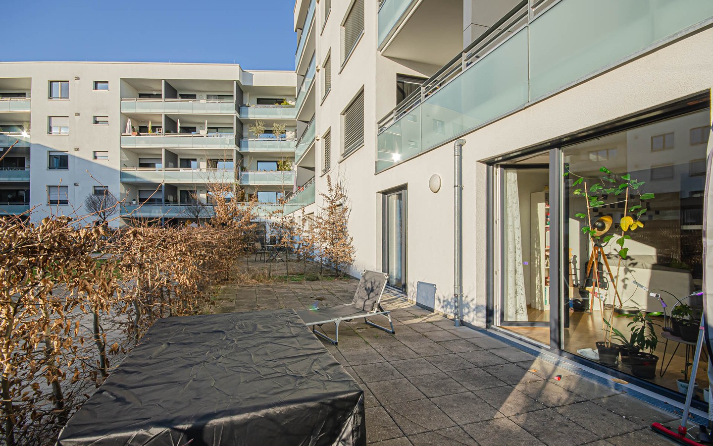 Terrasse - Moderne Zweizimmerwohnung mit großer Terrasse im Urban Green