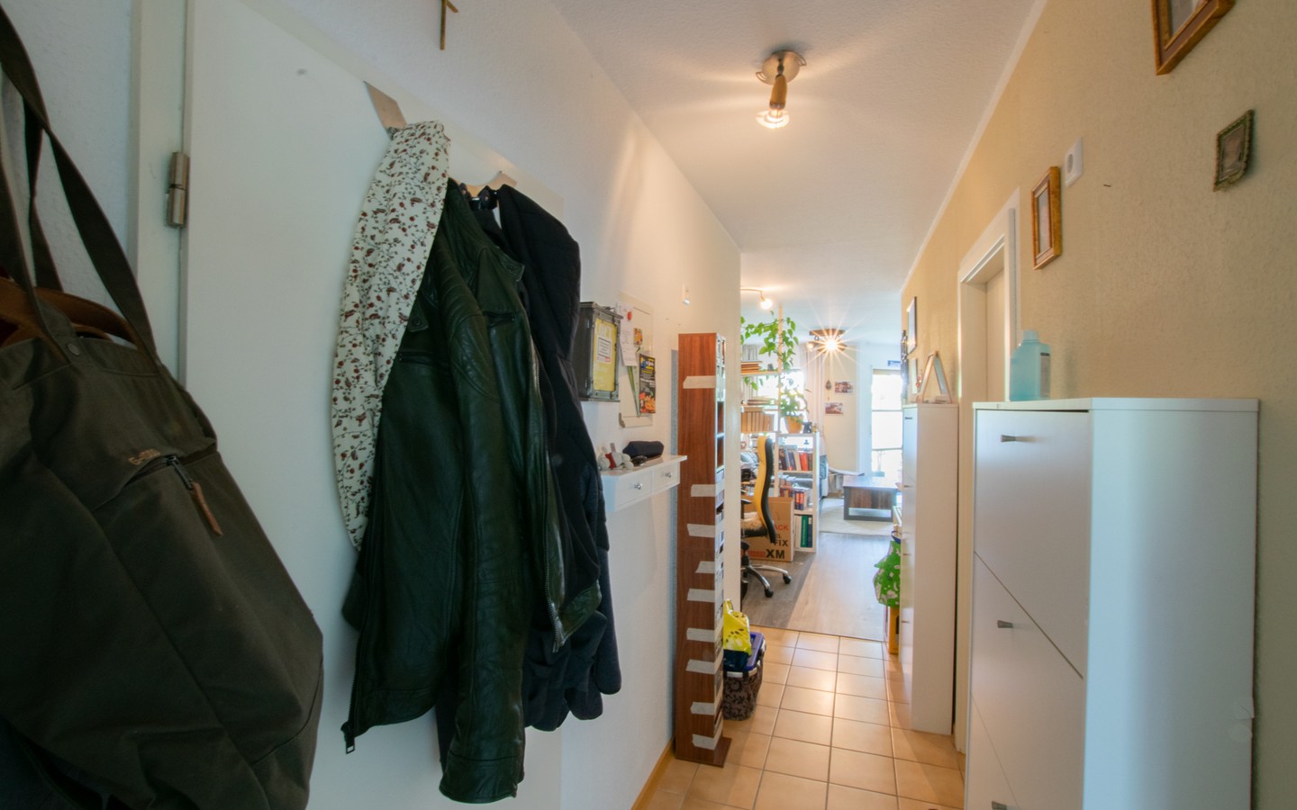 Flur - Provisionsfrei: Geräumige 2-Zimmer-Wohnung mit malerischer Aussicht in HD-Ziegelhausen