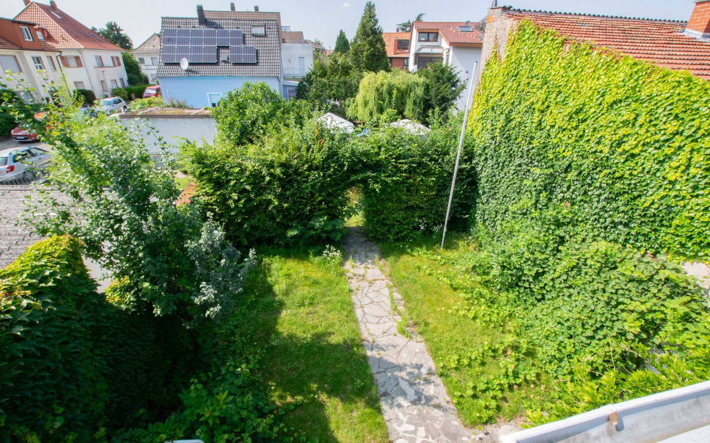 Garten - Plankstadt: Reihenmittelhaus mit Garten und Dachterrasse in bevorzugter Wohnlage