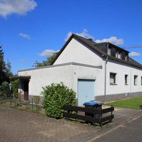 Doppelhaushaelfte-in-Koeln-Heimersdorf.jpg
				