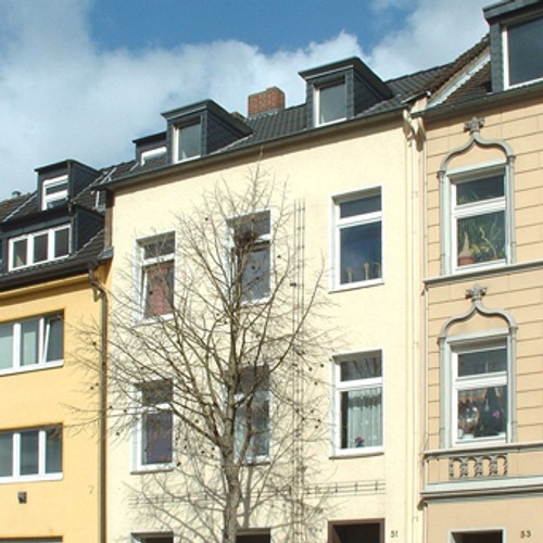 Mehrfamilienhaus-Koeln-Muelheim.jpg
				