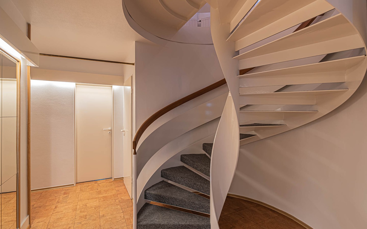 Treppe - Außergewöhnliche Maisonettewohnung in zentraler Lage