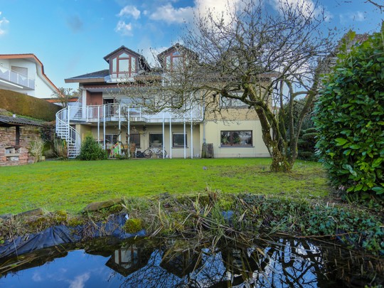 Provisionsfrei: 3-Familienhaus auf über 1400 m² großem Grundstück in Bestlage von Wiesenbach - Ihr Immobilienmakler in Wiesenbach