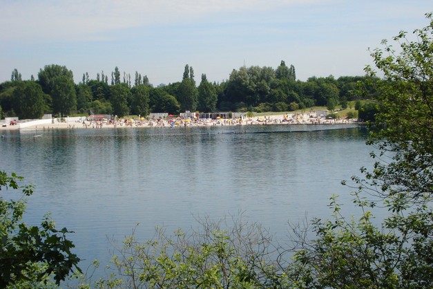 Obwohl meistens vom Escher See die Rede ist, heißt es korrekt Escher Seen, denn es handelt sich um zwei ehemalige Kiesgruben.