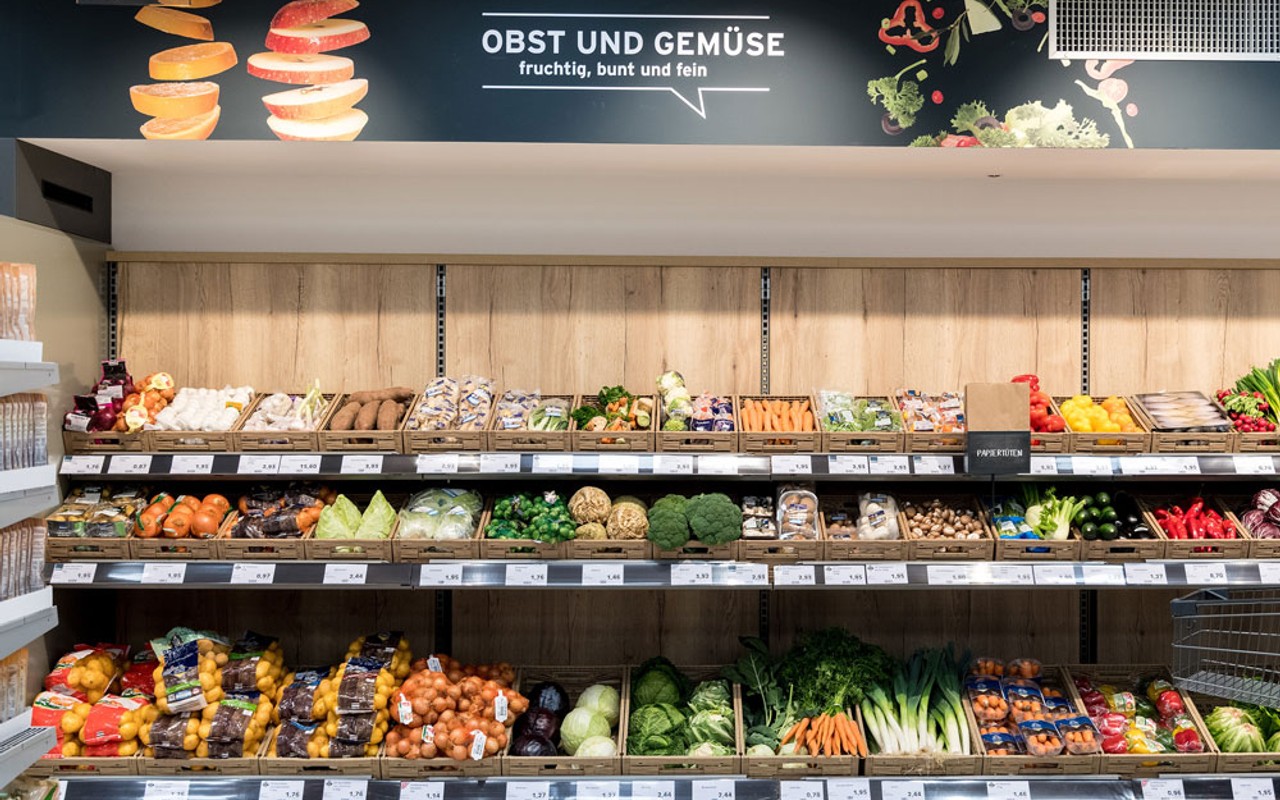 CAP_Saarbruecken_Buebingen_Lebensmittel-Supermarkt_ObstundGemuese.jpg