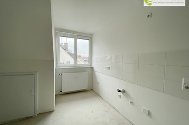 2 Zimmer Wohnung im Severinsviertel -Küche
				
