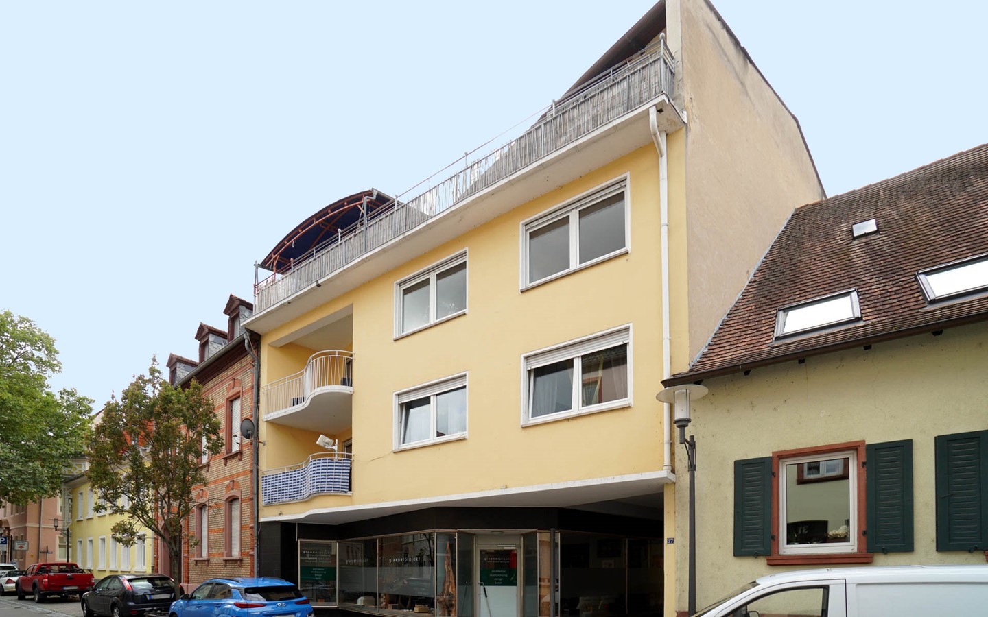 Vorderhaus Straßenansicht - Speyer: Wohn- und Geschäftshaus in Zentrumslage als exzellente Kapitalanlage und / oder Eigennutzung