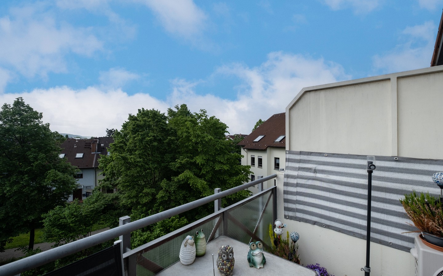 Balkon - Charmante 2,5-Zimmer-Wohnung mit TG-Stellplatz und Sonnenbalkon in ruhiger Lage von Dossenheim