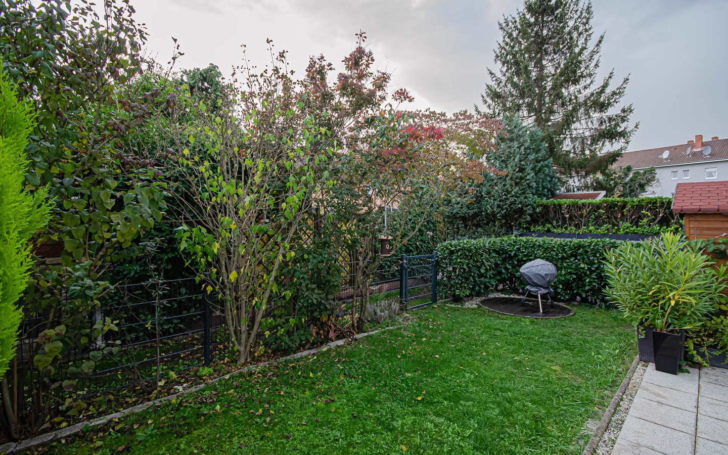 Terrasse mit Garten - Ein großartiges Reihenendhaus mit Dachterrasse und Garten sucht neue Mieter