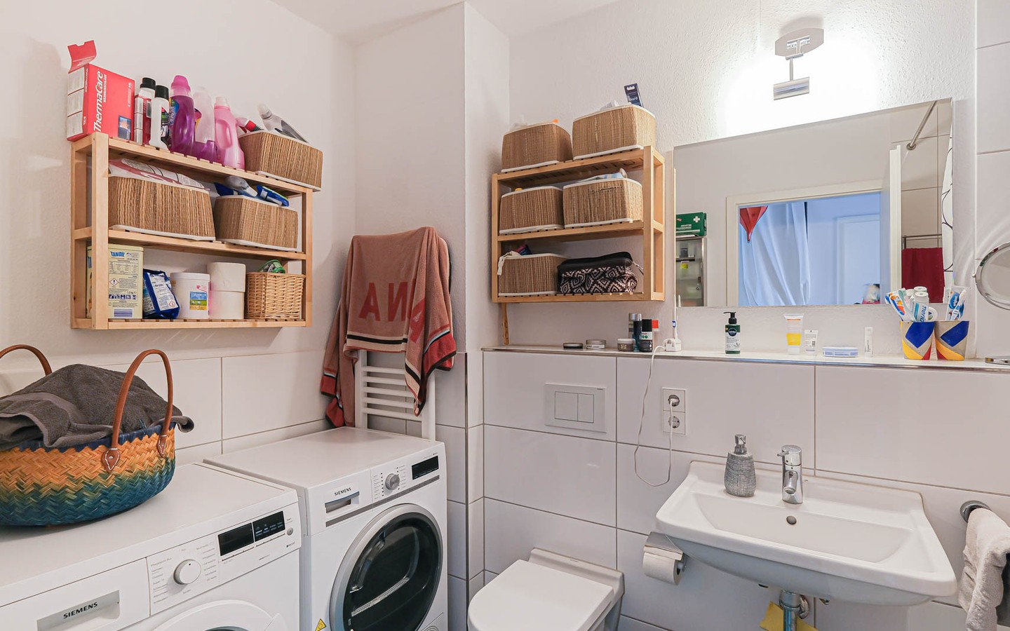 Badezimmer - Familien aufgepasst: Vierzimmerwohnung sucht neue Mieter