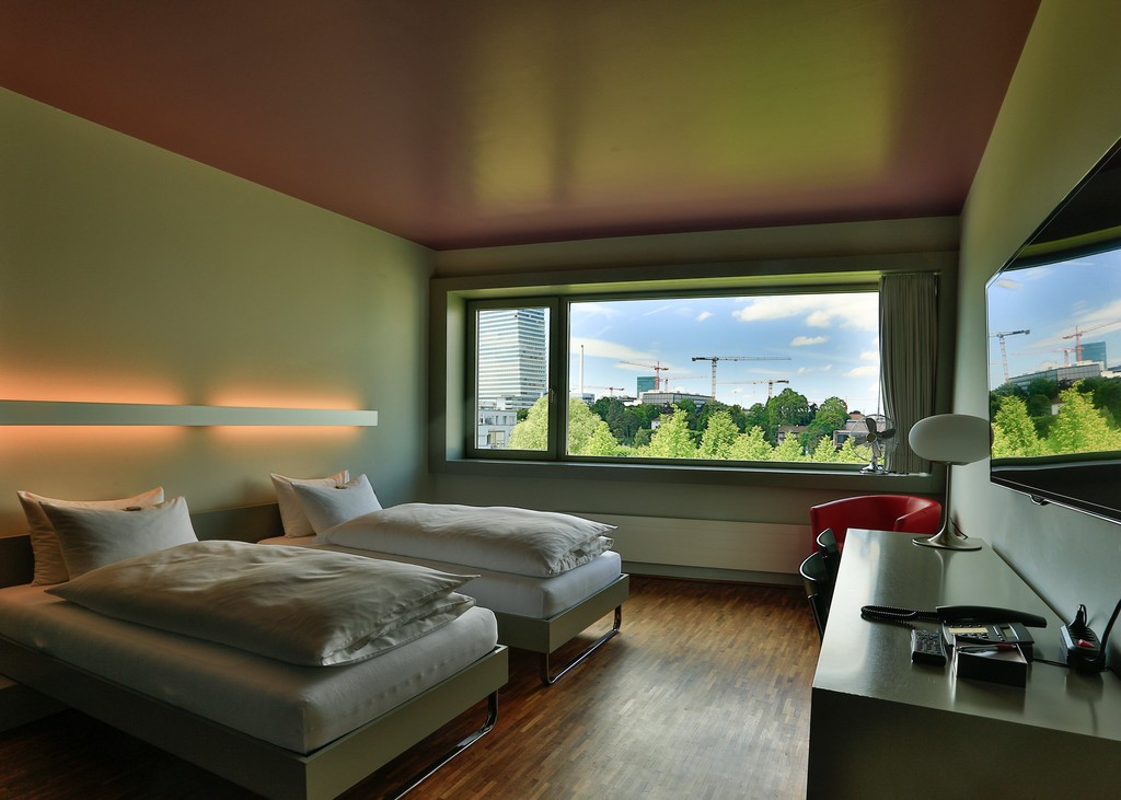 das_breite_hotel_Basel_Schweiz_barrierefrei_reisen_familienzimmer.jpg
				