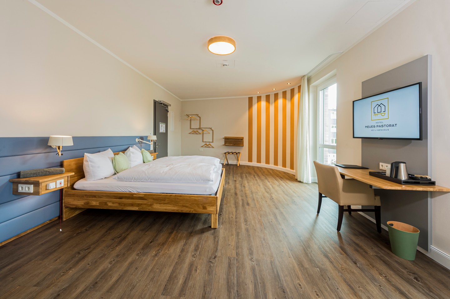 hotel_neues_pastorat_barrierefreies_Stadthotel_Heiligenhaus_doppelzimmer_barrierefrei_©MartinRaffeiner.jpg
				