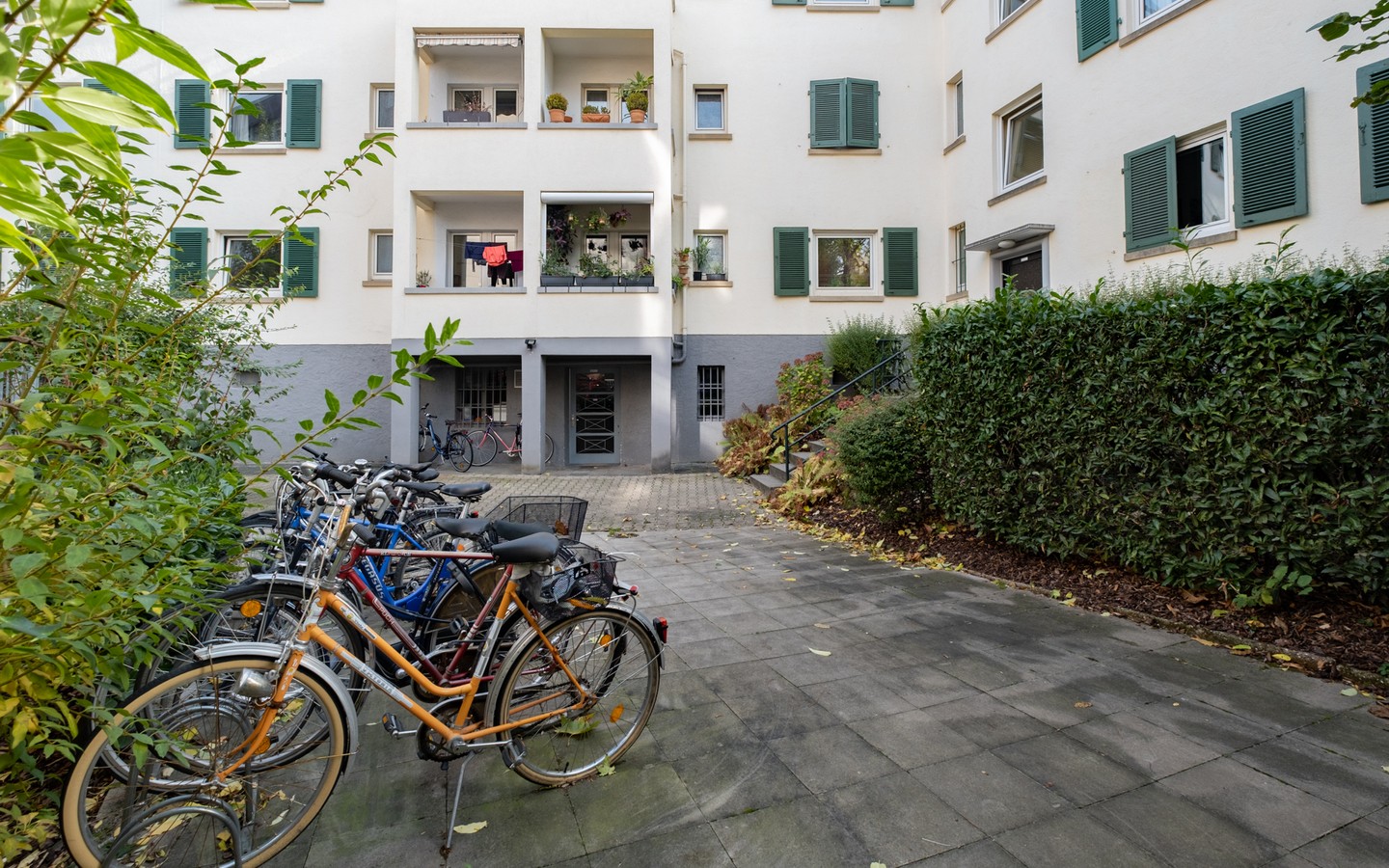 Innenhof - Provisionsfrei: bezugsfreie 3-Zimmer-Wohnung in begehrter und zentraler Wohnlage von HD-Neuenheim