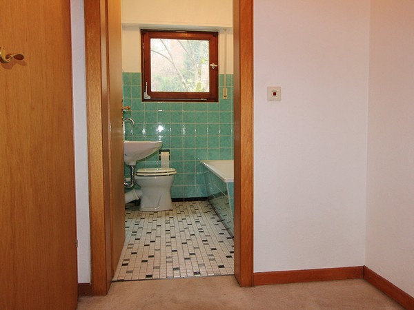 Zugang zum Badezimmer Erdgeschoss
				