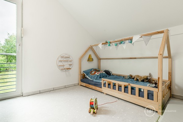 Kinderzimmer 1
				