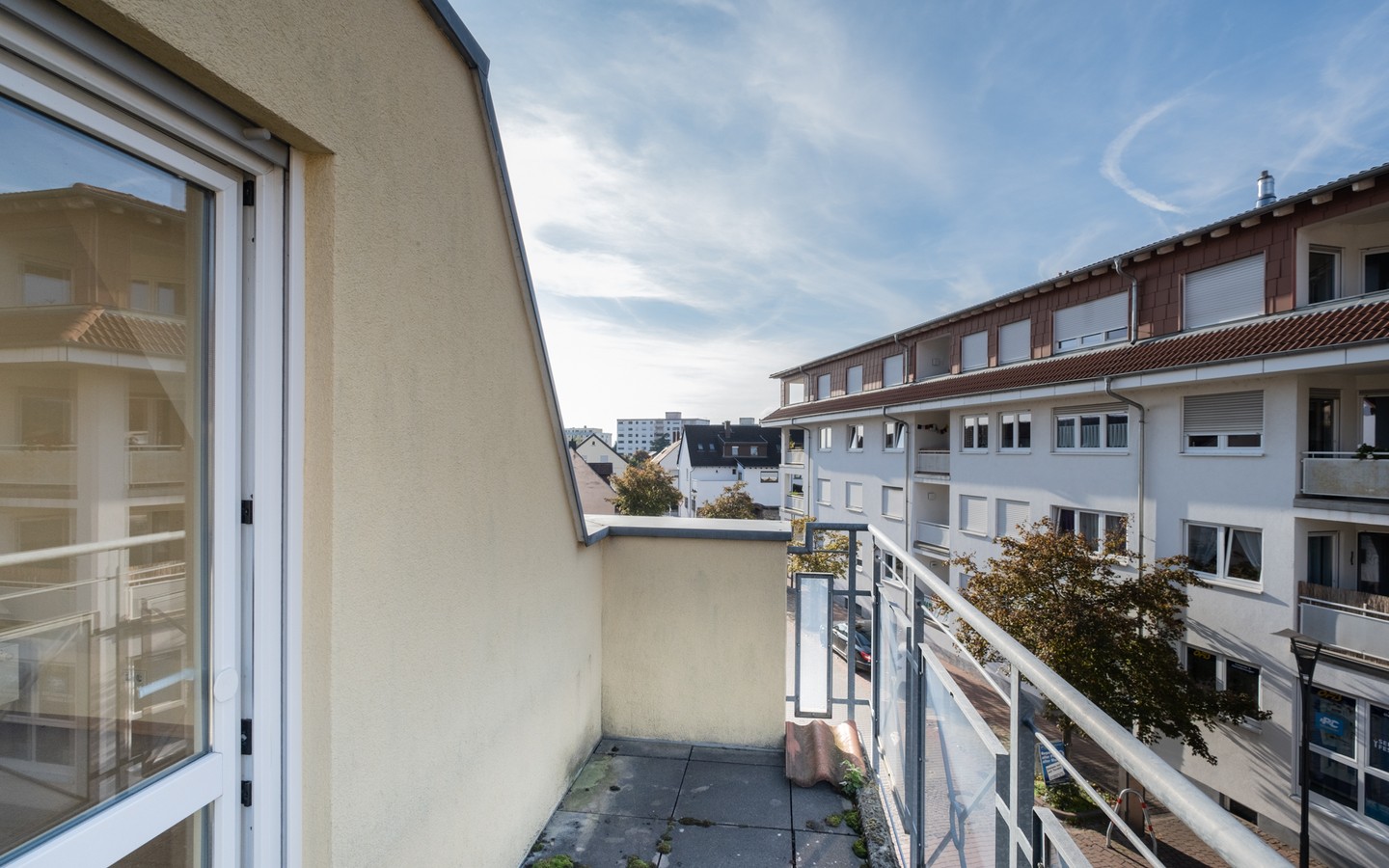 Balkon - Nur für Menschen mit Körperbehinderung oder ab 60 Jahren: 2-Zimmer-Dachwohnung mit Balkon in Leimen