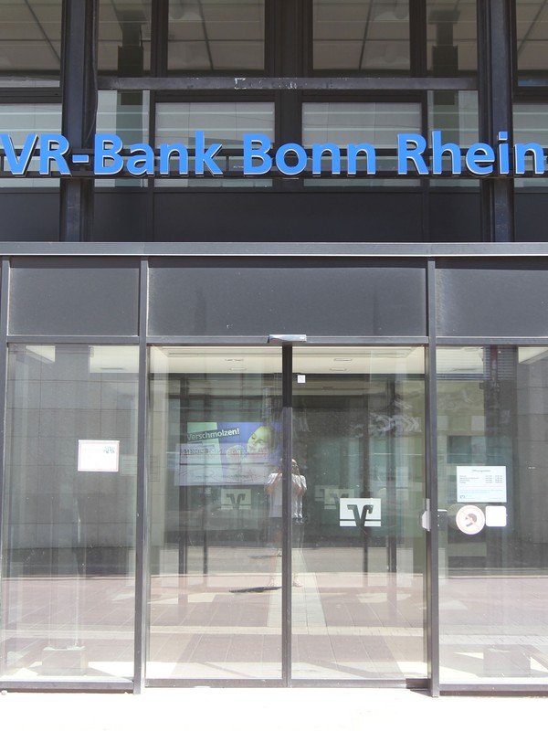 Siegburg-Europaplatz_VR_Bank_Immobilien_kaufen_und_mieten_in_Bonn_Rhein-Sieg-Kreis.jpg