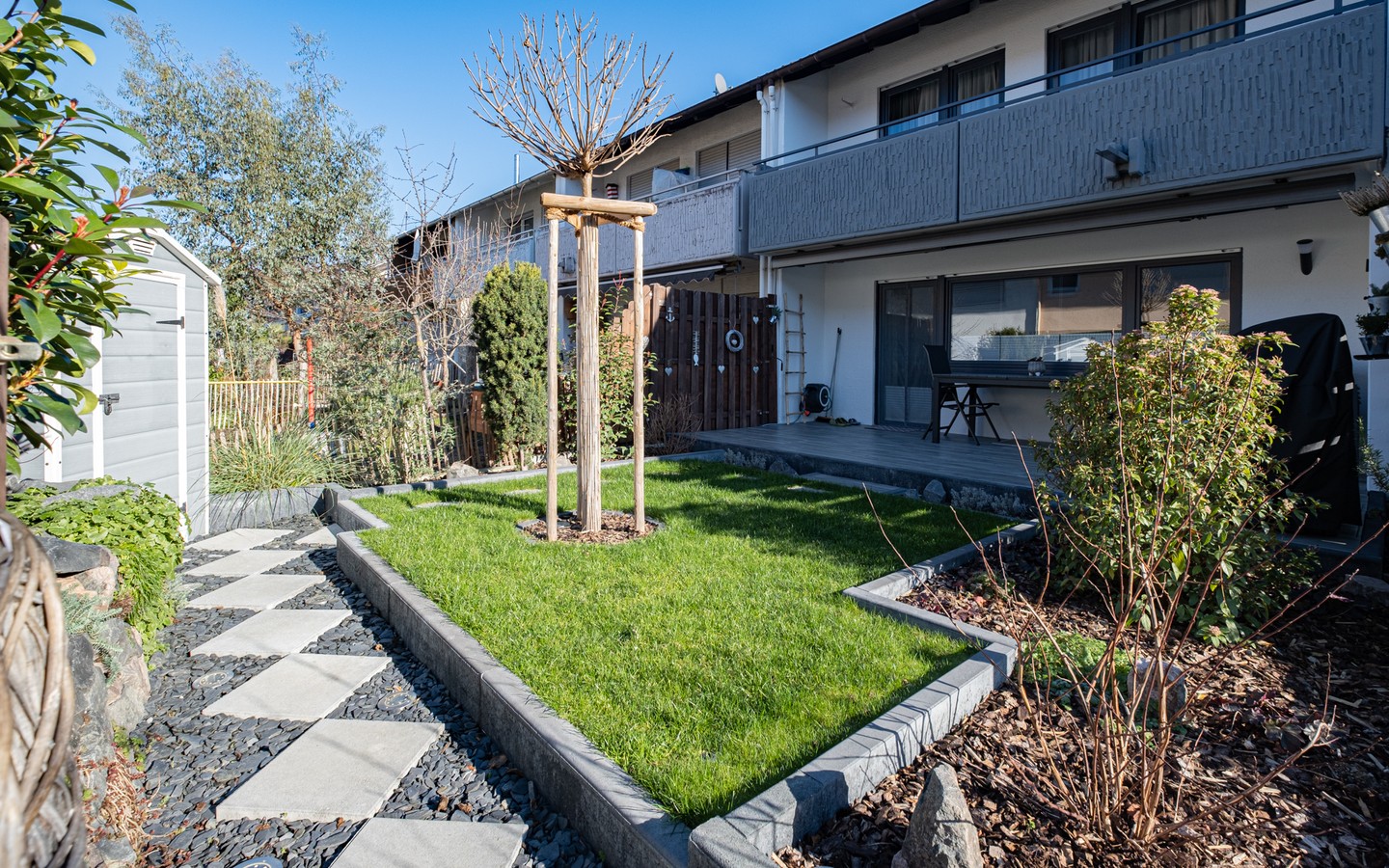 Gartenansicht - Perfekt als Zuhause für die junge Familie: modernisiertes RMH in behaglicher Lage von Schriesheim