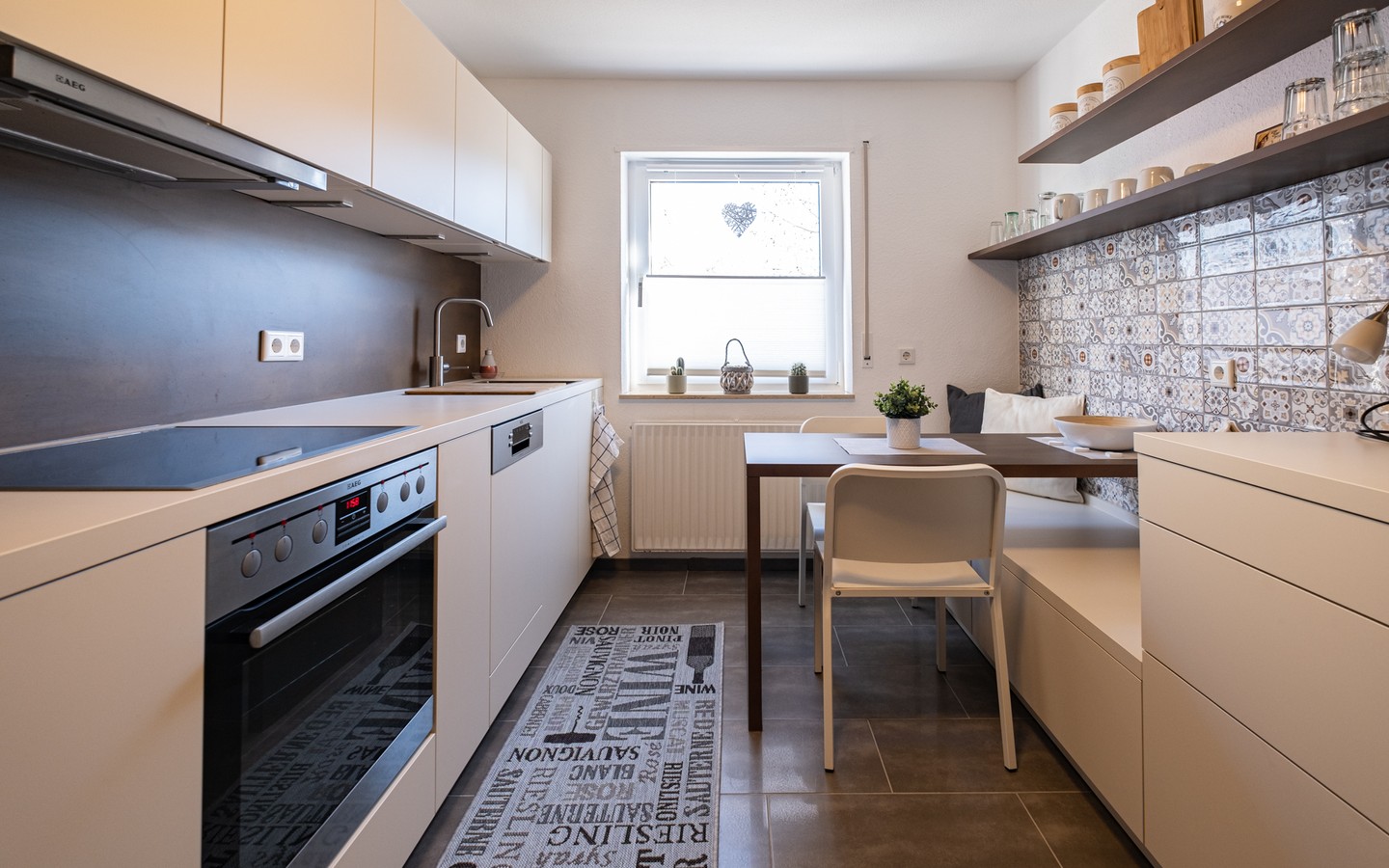 Küche - Perfekt als Zuhause für die junge Familie: modernisiertes RMH in behaglicher Lage von Schriesheim