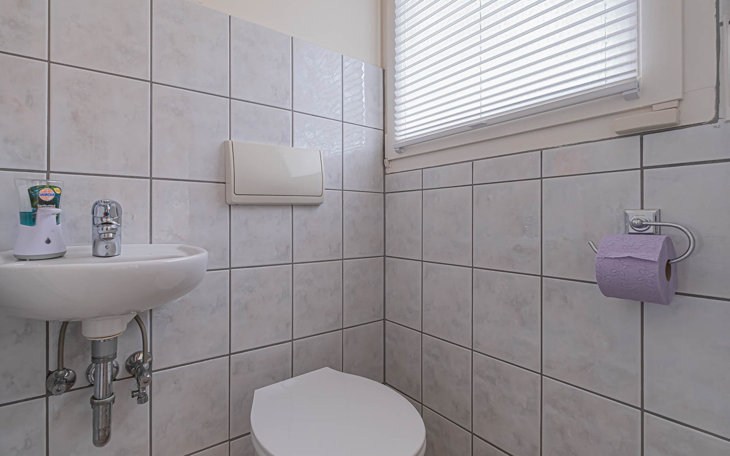 Toilette - Exklusive Maisonettewohnung mit Weitblick in Ziegelhausen