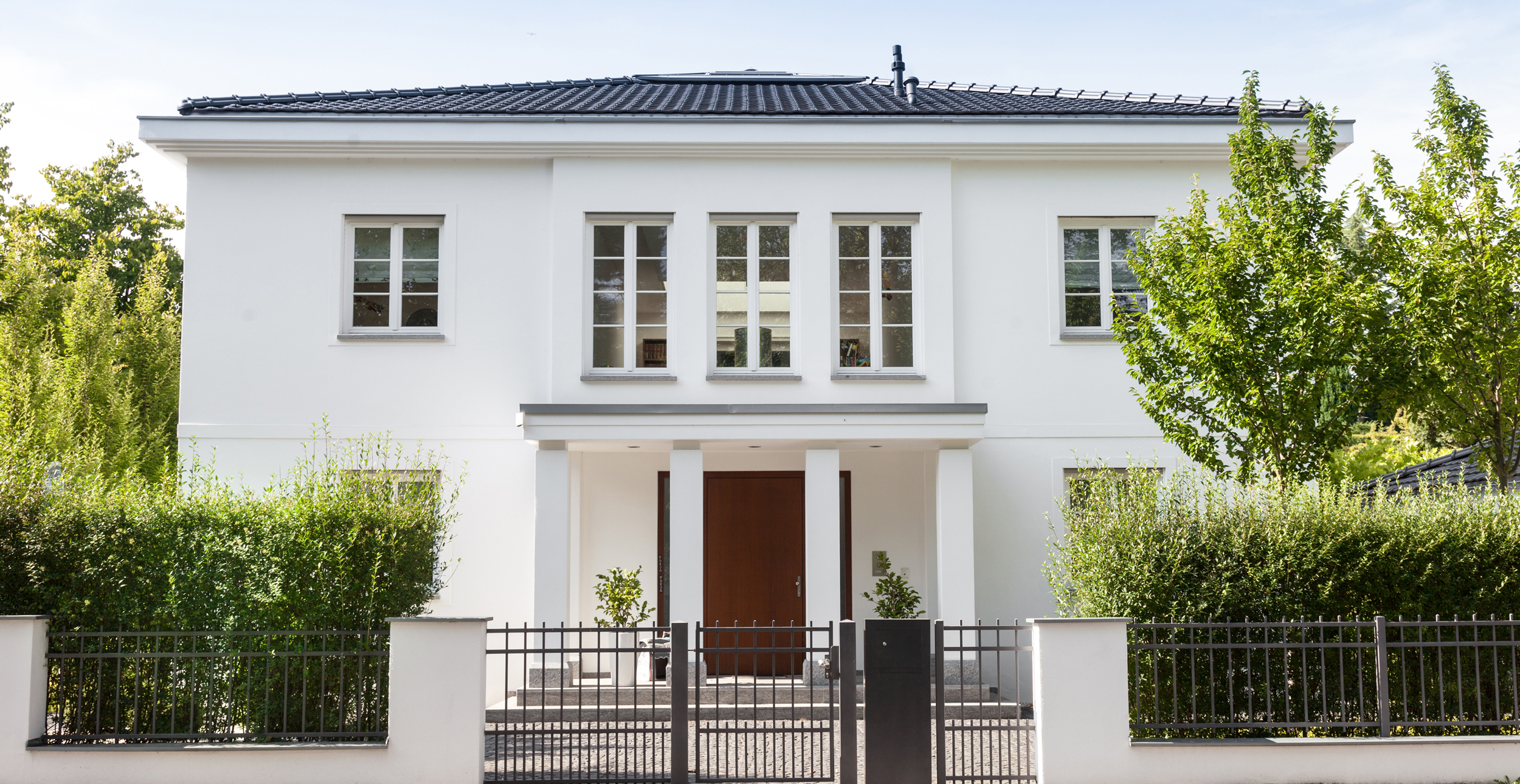 Villa verkaufen, Premium-Immobilie, Luxusimmobilie Köln.jpg 5 einfache Schritte um die eigene Villa in Köln schnell und sicher mit Immobilienmakler in Köln zu verkaufen