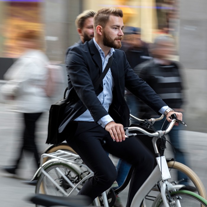 herzog-business-bueroflaechen-mieten-in-koeln-innenstadt-fahrrad-mobilität
				