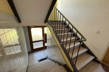 Treppenhaus-Eingang
				