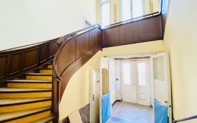 Foyer und Treppenhaus