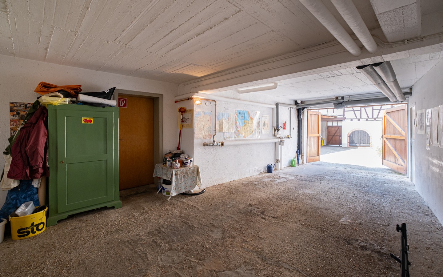 Garage unter dem Hinterhaus - Einzigartiges Anwesen mit 6 Einheiten und herausragendem Entwicklungspotenzial in HD-Handschuhsheim