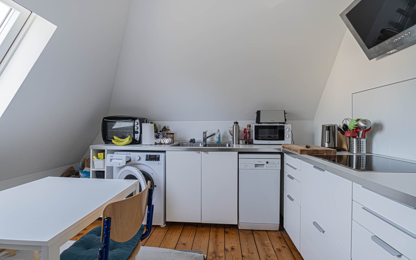 Küche - Gemütliche Dachgeschosswohnung in zentraler Lage
