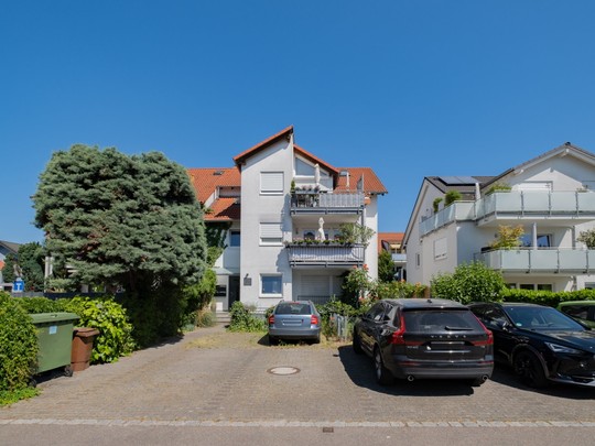 Ohne Käuferprovision in Schriesheim: 4-Zimmer-Wohnung mit 2 Balkonen und 1 Stellplatz - Ihr Immobilienmakler in Schriesheim