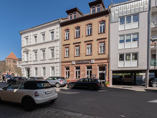 Prächtiges Wohn- und Geschäftshaus mit historischer Gaststätte und drei Wohneinheiten in Top-Lage - Ihr Immobilienmakler in Heidelberg