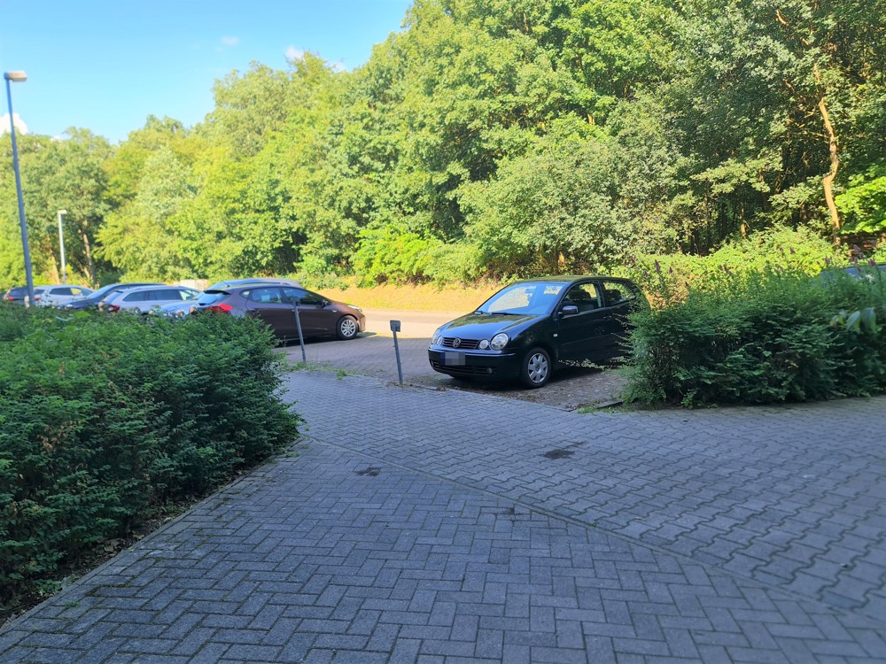 Parkplatz
				