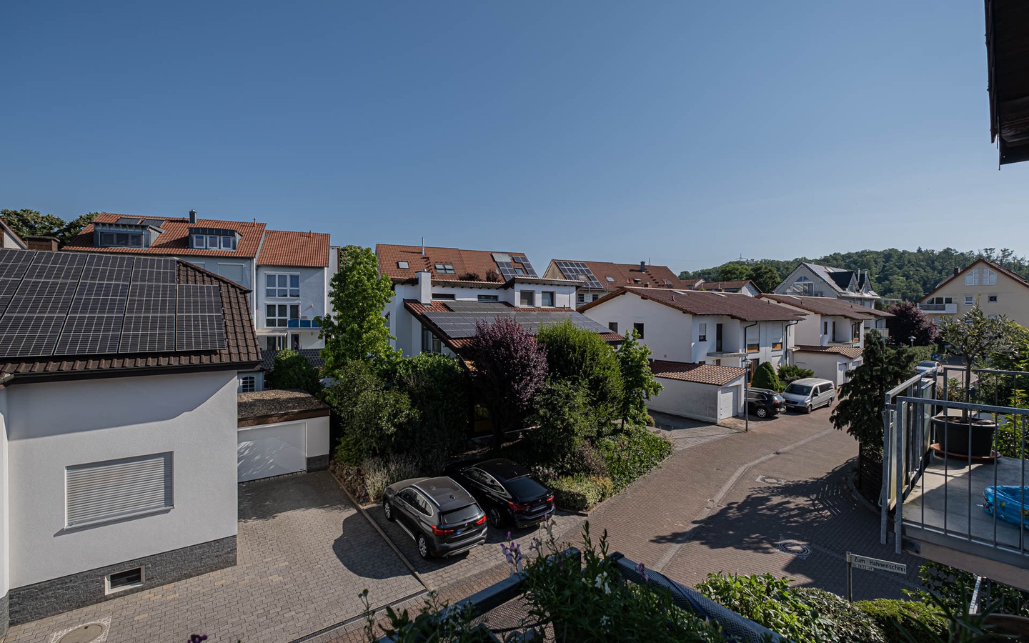 Aussicht Balkon - Hell-freundlich-gemütlich: Großzügige 3-Zimmerwohnung in Wiesloch