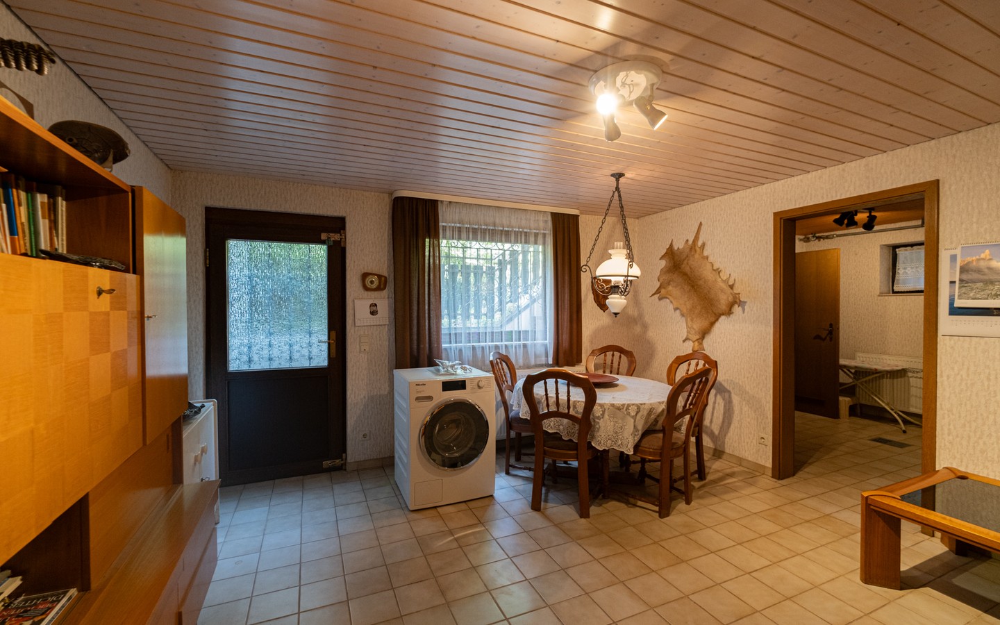 Zimmer UG - Geräumiges Reihenendhaus in ruhiger, familienfreundlicher Wohnlage mit grünem Flair in HD-Kirchheim