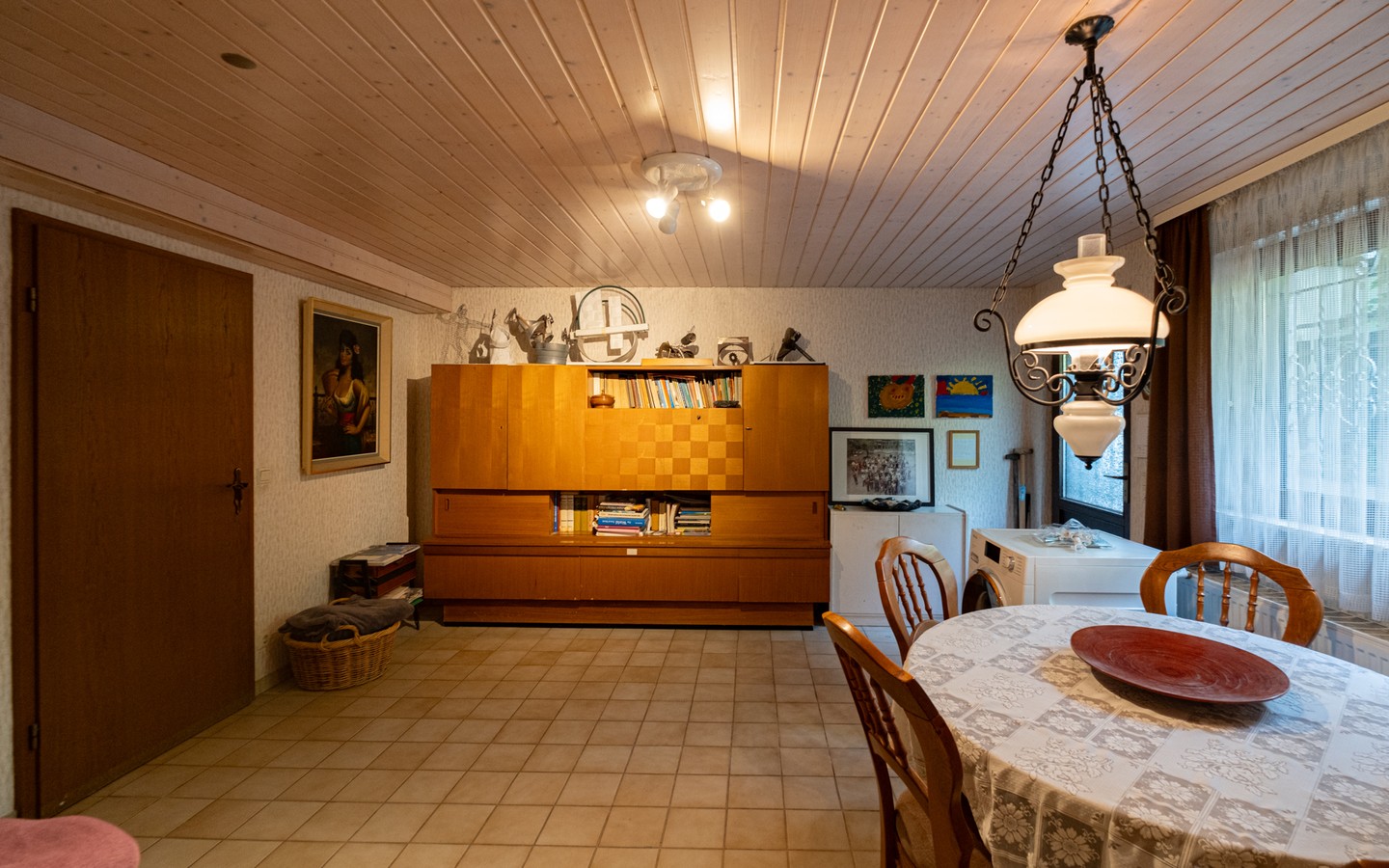 Zimmer UG - Geräumiges Reihenendhaus in ruhiger, familienfreundlicher Wohnlage mit grünem Flair in HD-Kirchheim