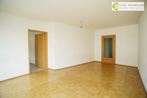 Wohnzimmer 2 - 3 Zimmer Wohnung in Köln-Weidenpesch
				