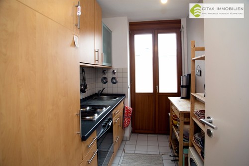Küche mit EBK - 2 Zimmer Wohnung in Köln-Nippes
				