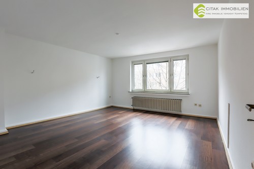 Wohnzimmer - 2 Zimmer Wohnung Köln-Nippes
				