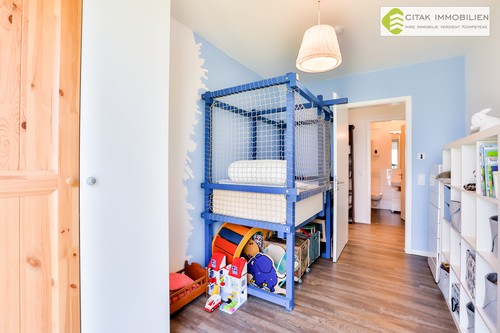 Kinderzimmer 1 Bild 2 - 4 Zimmer Wohnung in Bonn-Röttgen
				